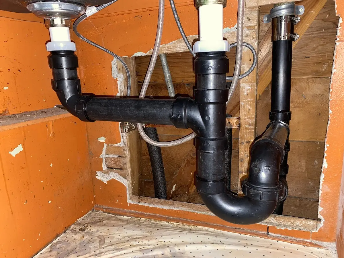 Professional Garbage Disposal Repair equipment and tools on the job in Palo Alto